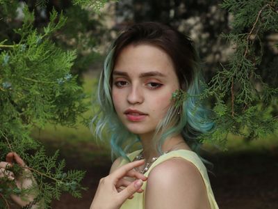 Green plants in a modern office for relaxation.